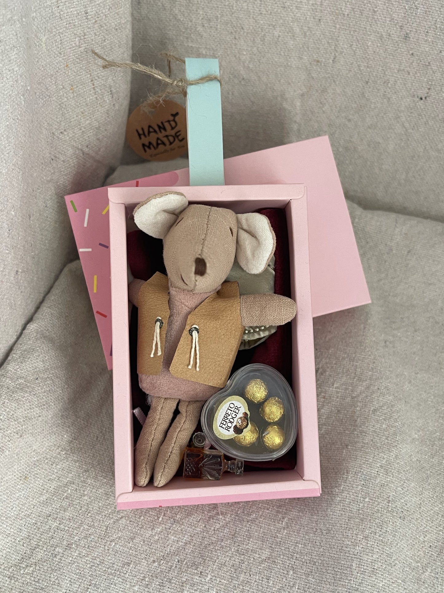 Mousicle - Sweet Treat Box with a Little Girl House along with some accessories.